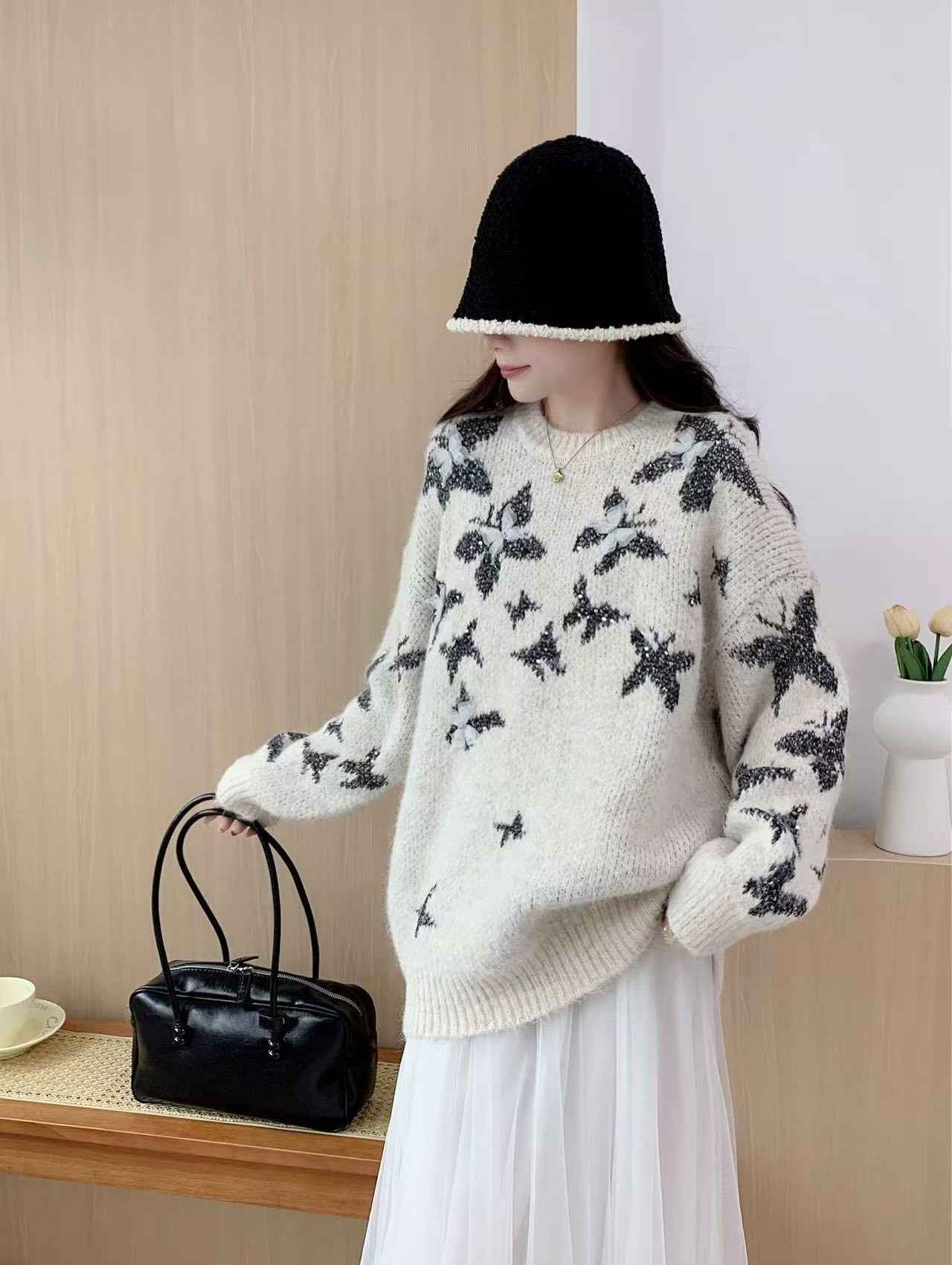 Trendy Butterfly Knit Sweater - Oversized Winter Pullover for Women