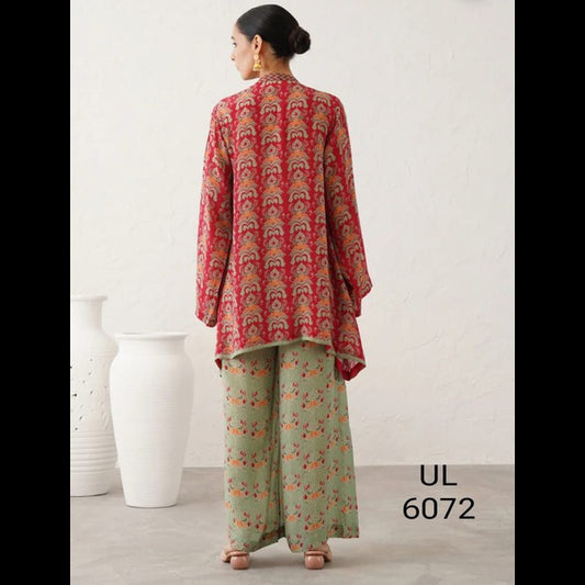 Berry Paisley Elegance